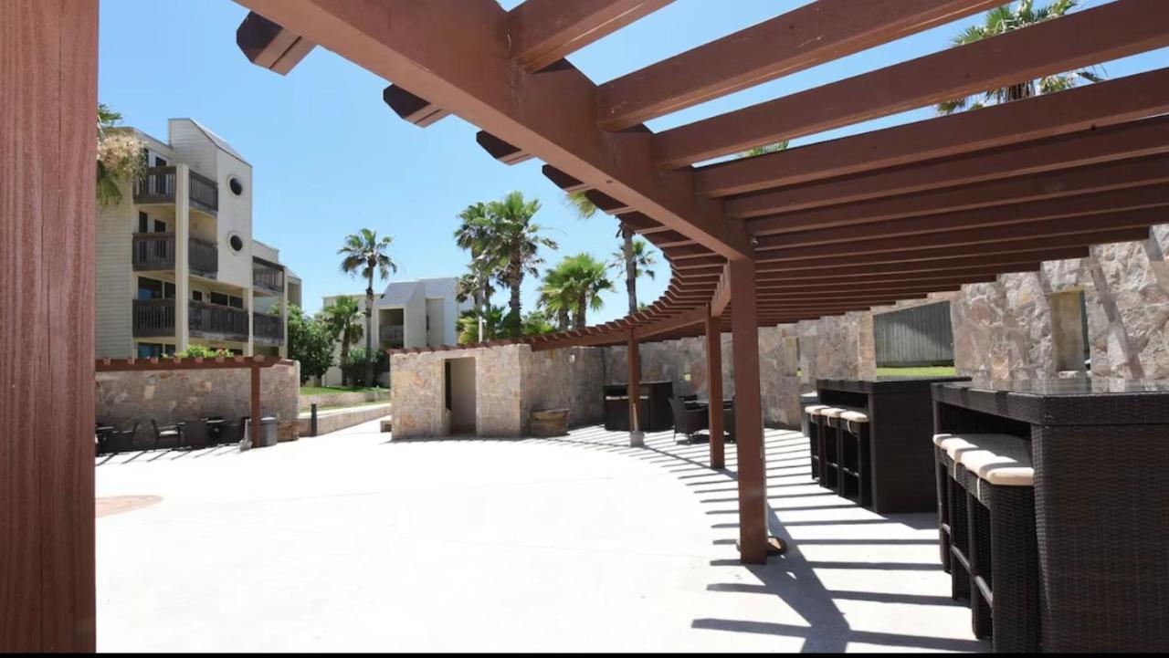 Ocean Breeze Retreat 2Bed 2Bath, Heated Pool! Apartamento South Padre Island Exterior foto